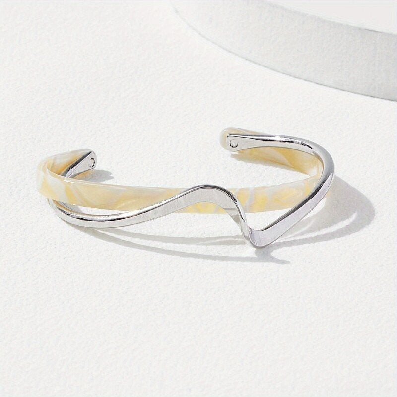 Eco-Friendly Imitation Mother-of-Pearl Open Alloy Bracelet