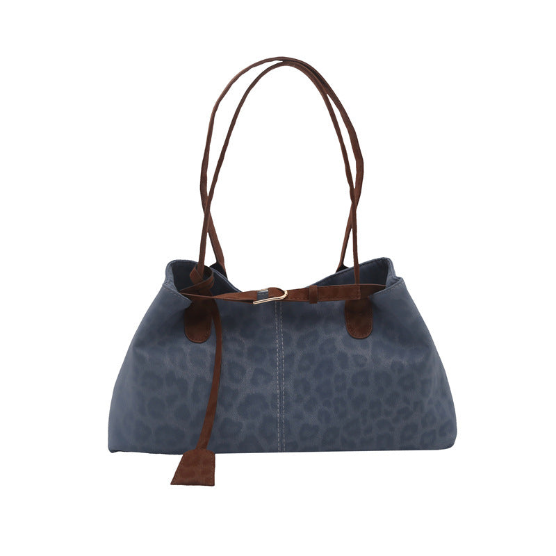 Casual retro large capacity women's shoulder bag