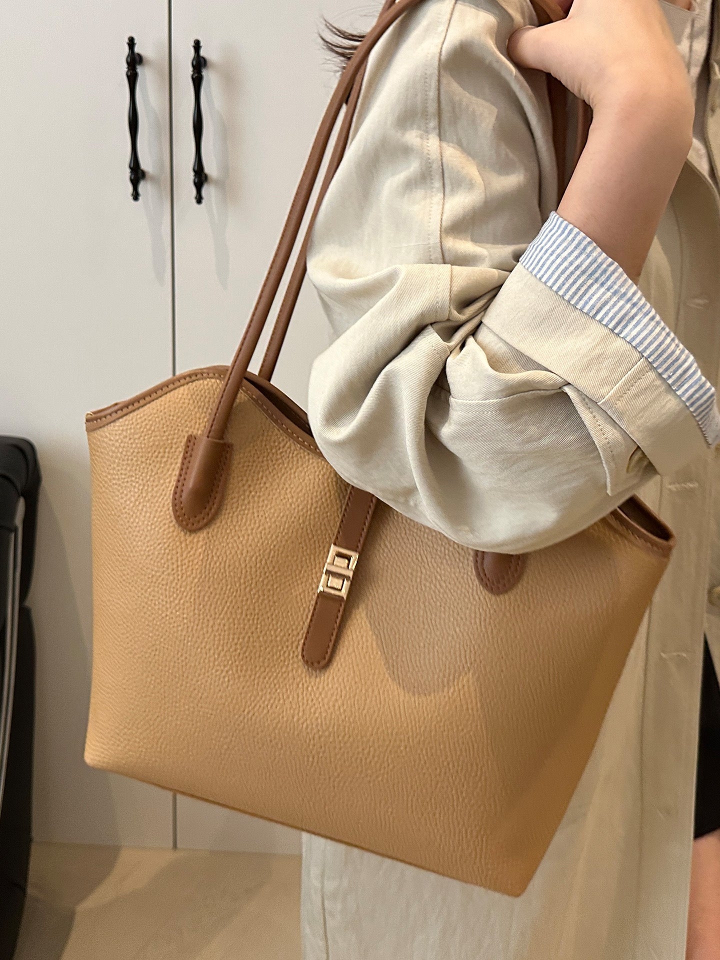 Large Capacity Fashion Tote Bag