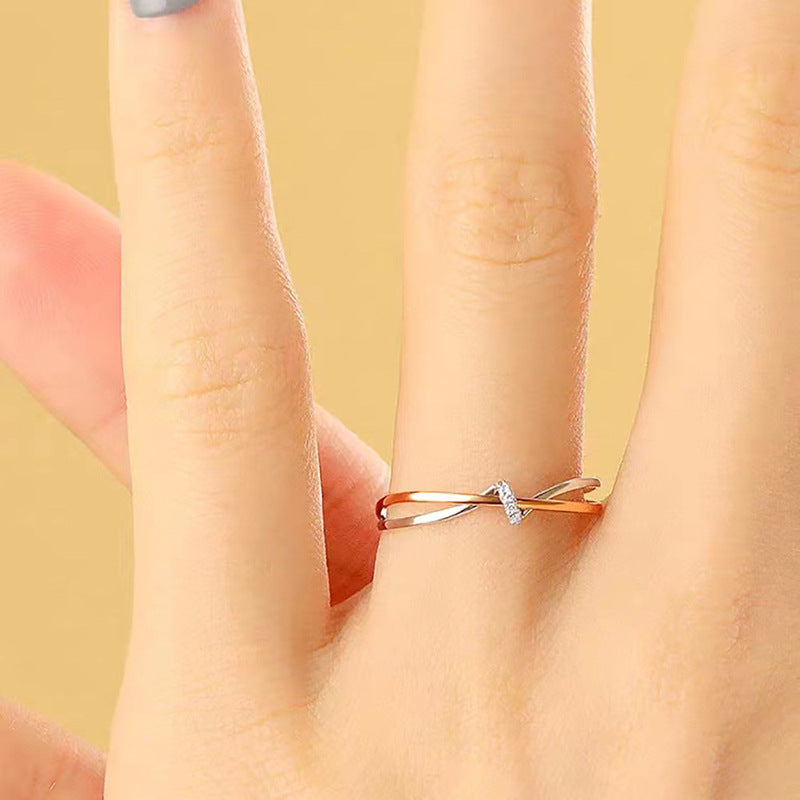 Simple and minimalist two-color ring