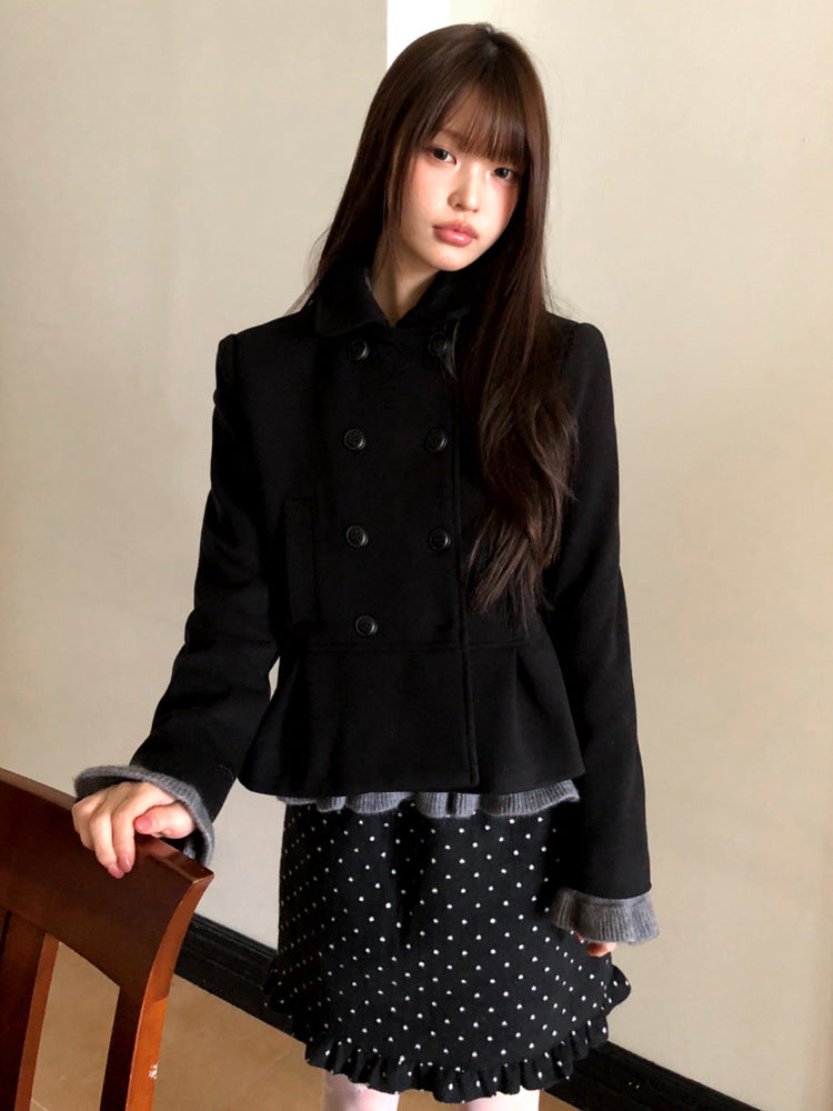Double-breasted women's wool coat