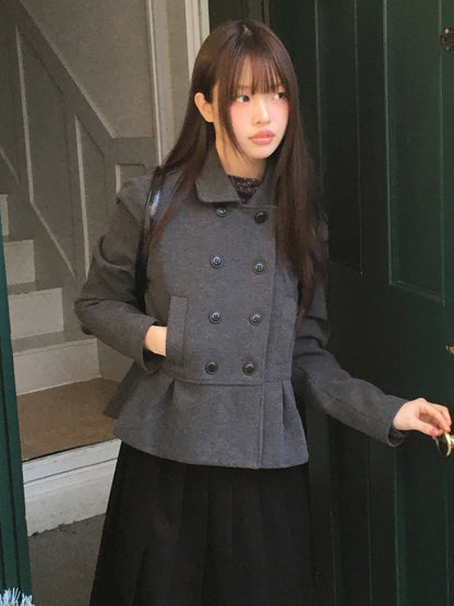 Double-breasted women's wool coat
