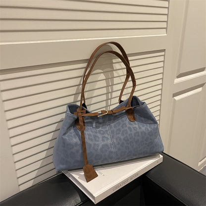 Casual retro large capacity women's shoulder bag