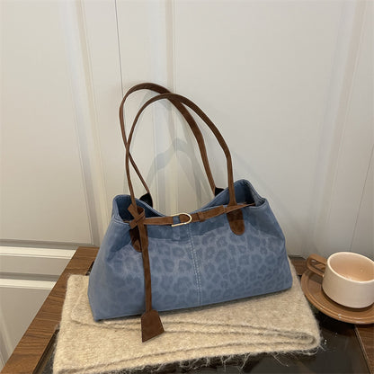 Casual retro large capacity women's shoulder bag