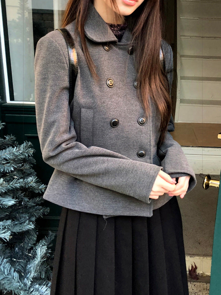 Double-breasted women's wool coat