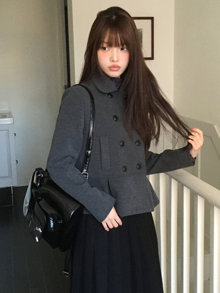 Double-breasted women's wool coat