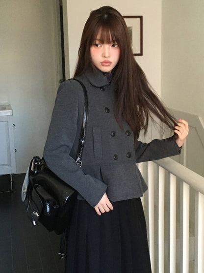 Double-breasted women's wool coat