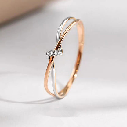 Simple and minimalist two-color ring