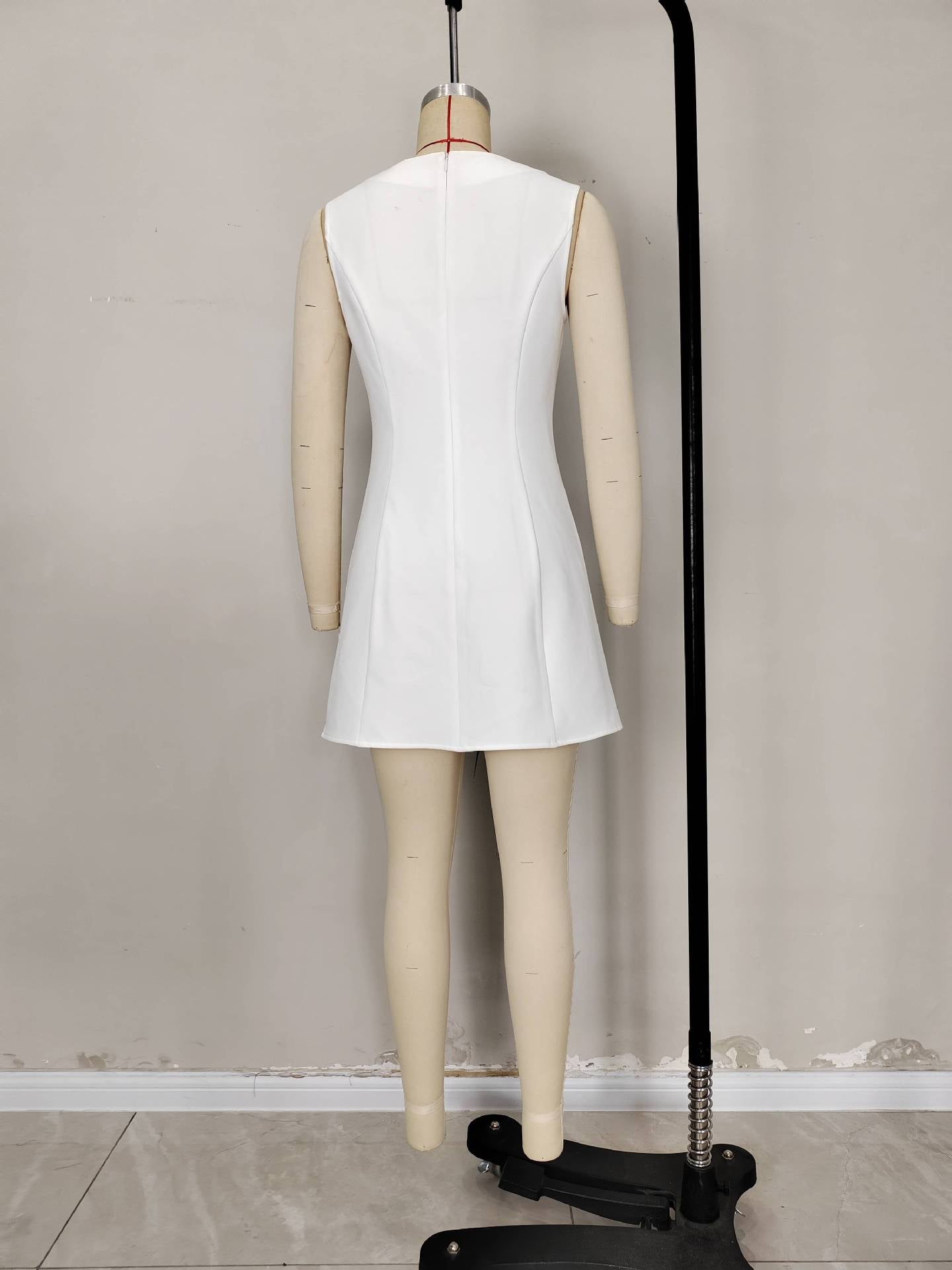 Women Sleeveless Crewneck Solid Color Short Dress